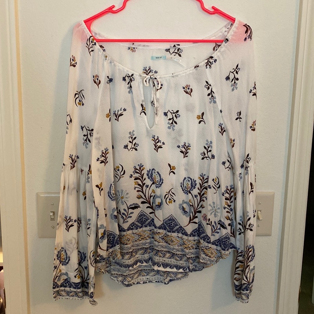 Urban Outfitters White and Blue Floral Blouse